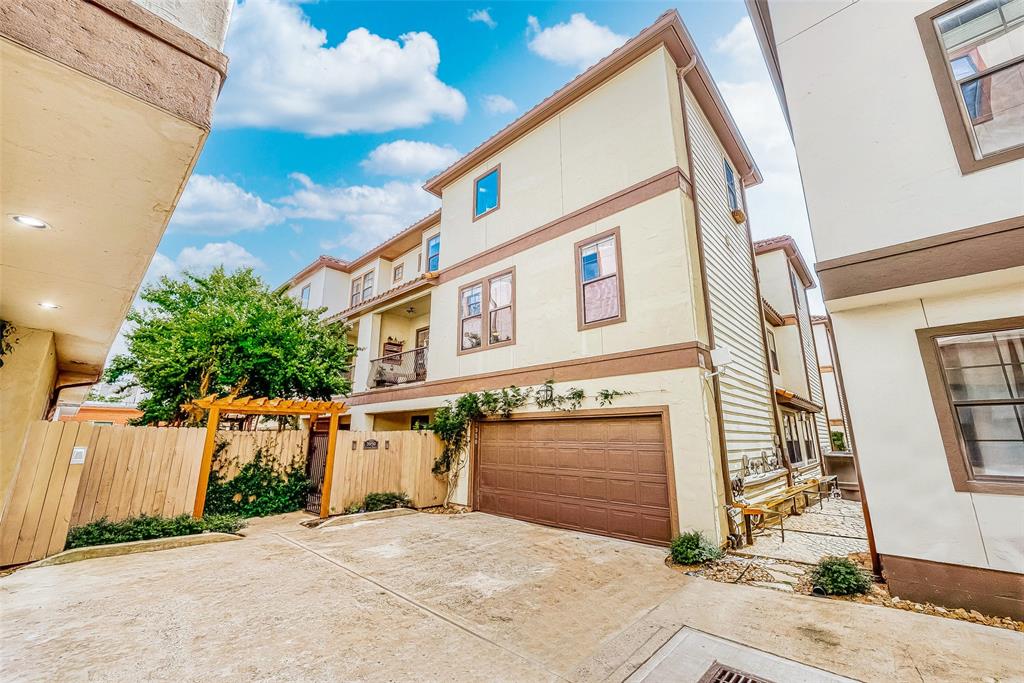 View Houston, TX 77007 townhome