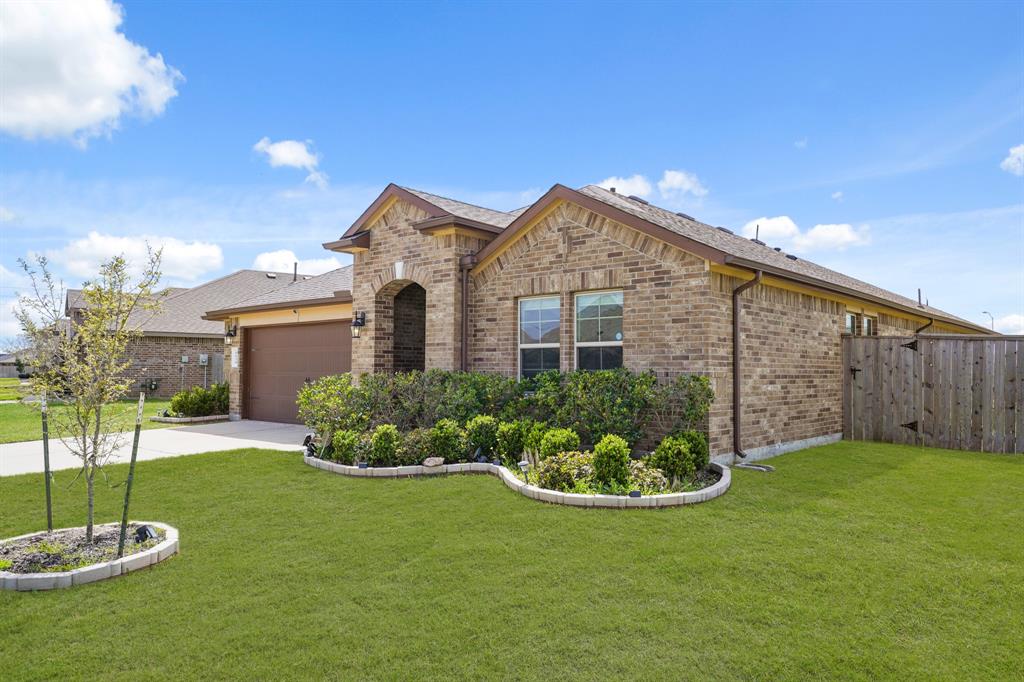 1439 Memorial Bend Boulevard, Missouri City, Texas image 5