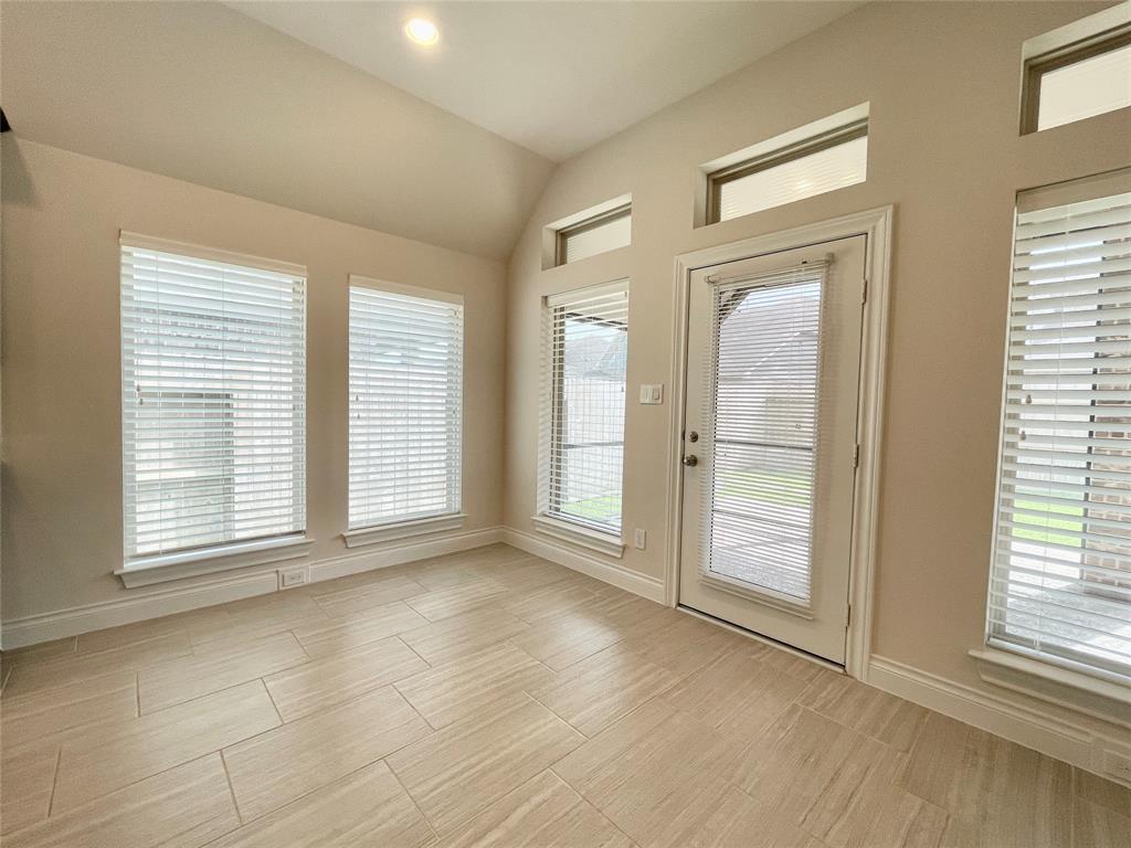 2023 Deer Valley, Missouri City, Texas image 13