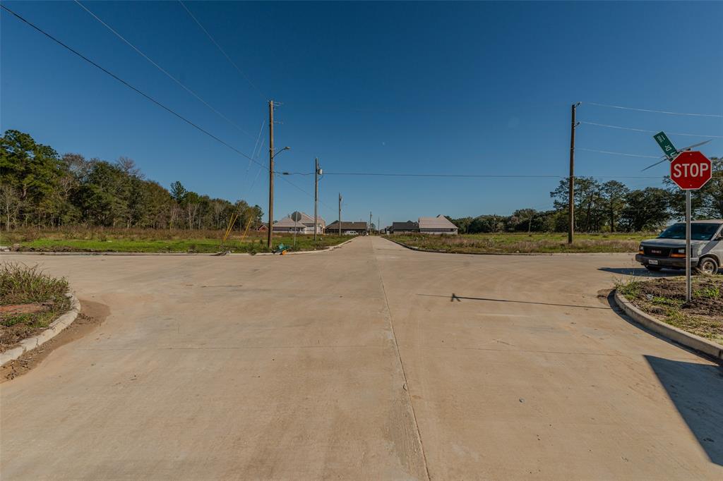 8570 Sana Drive, Beaumont, Texas image 17