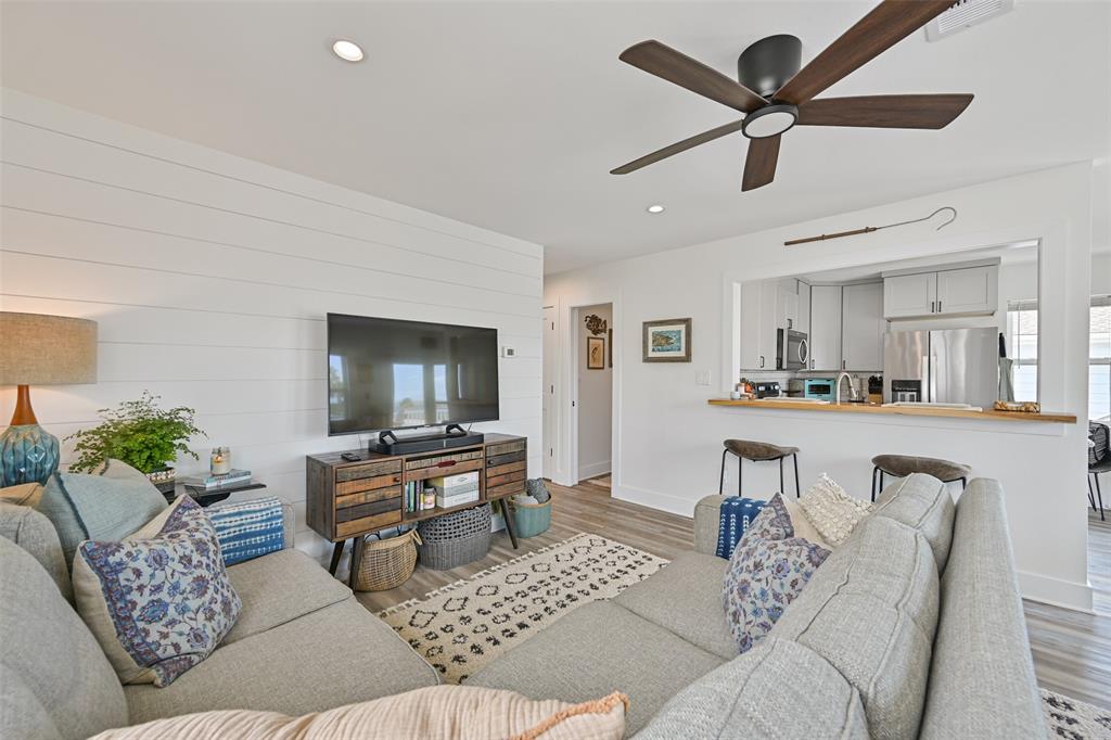 16716 Tahiti Way, Galveston, Texas image 22
