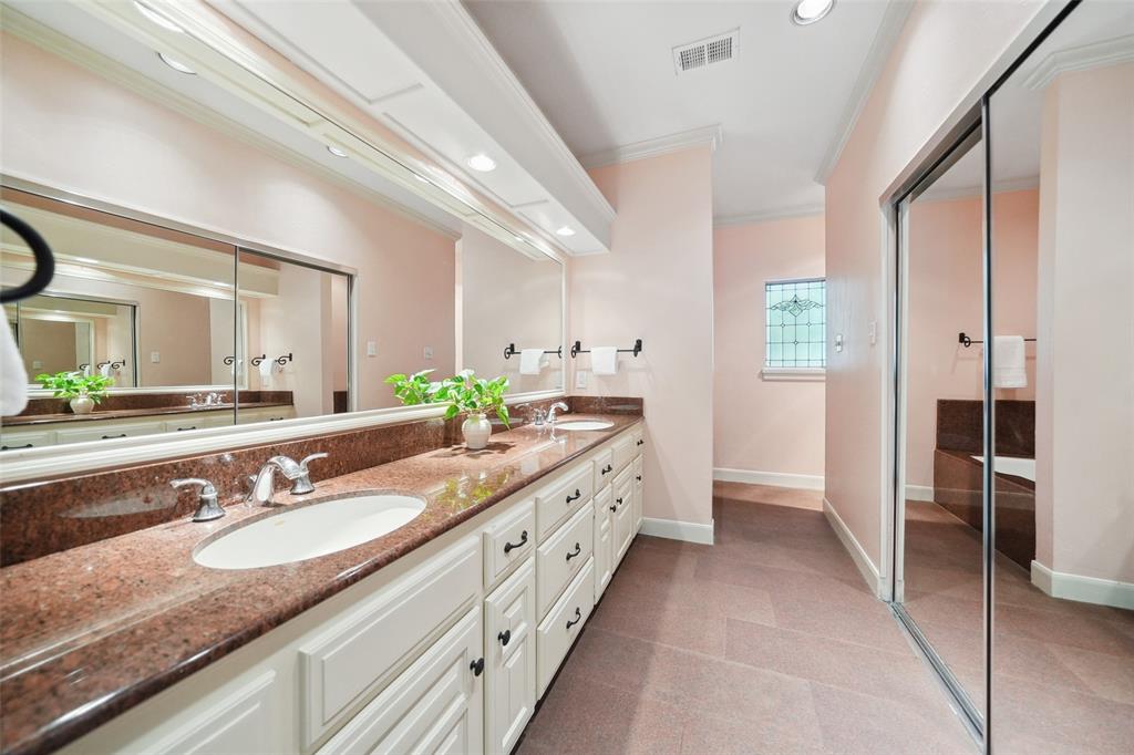 26 Russet Wood Court, The Woodlands, Texas image 27