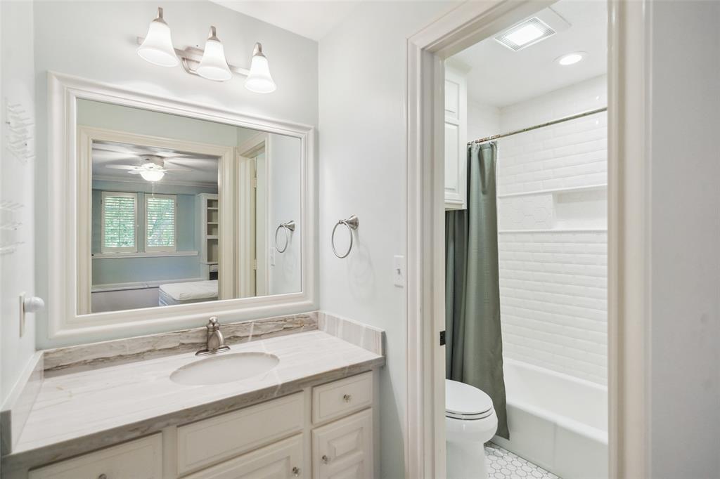 26 Russet Wood Court, The Woodlands, Texas image 20