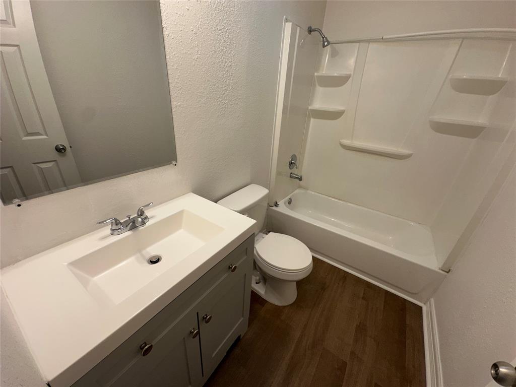 2811 Avenue C, Dickinson, Texas image 7