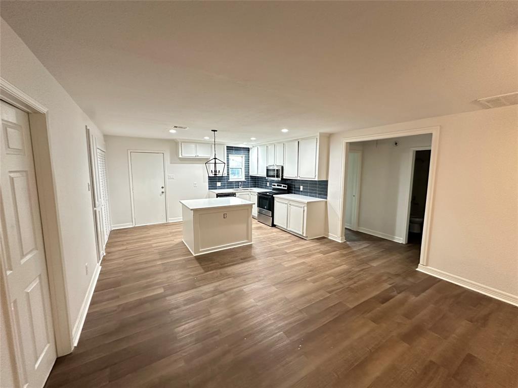 2811 Avenue C, Dickinson, Texas image 4