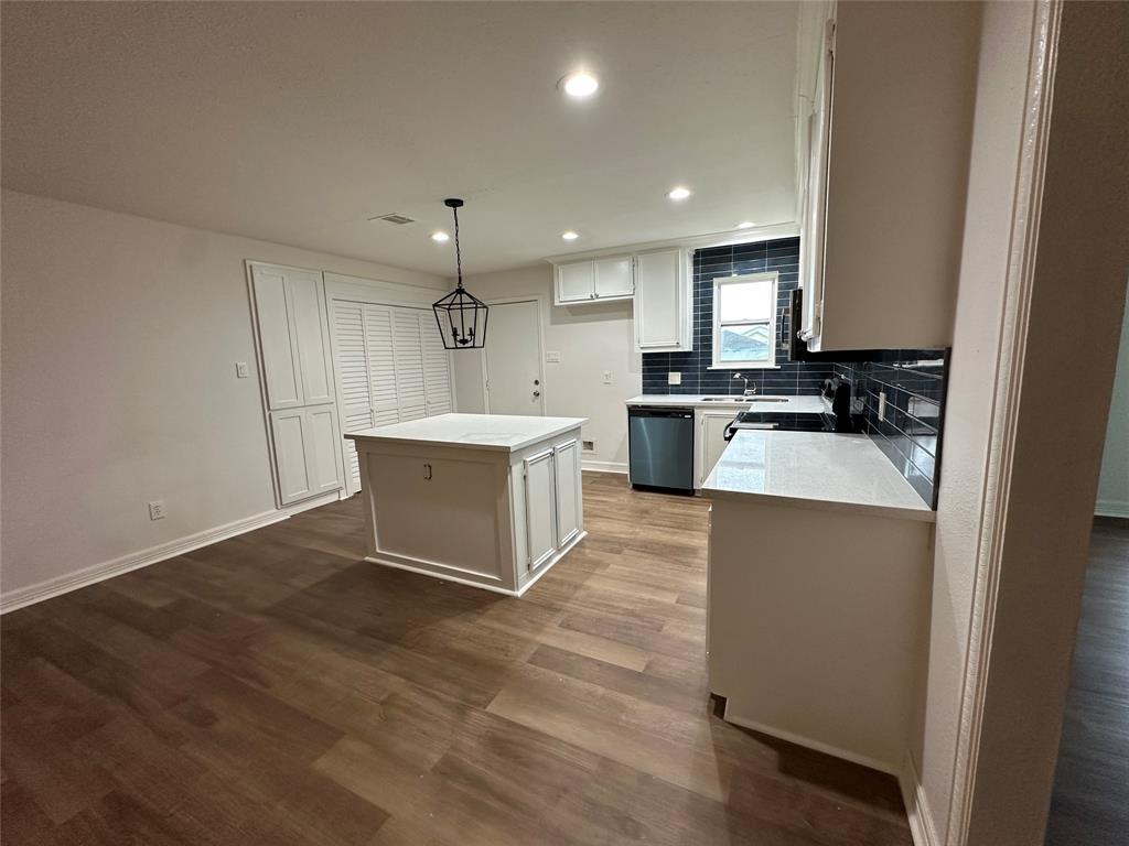 2811 Avenue C, Dickinson, Texas image 5