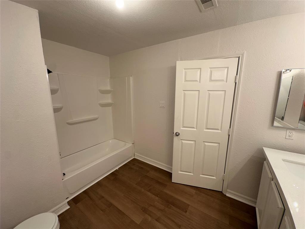 2811 Avenue C, Dickinson, Texas image 11