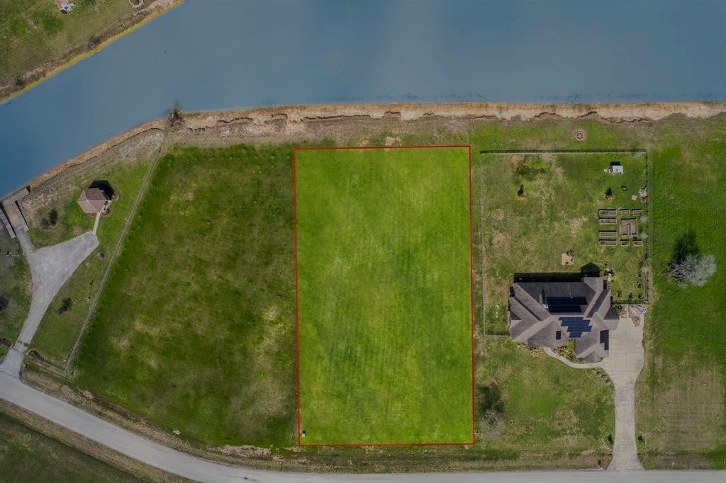 6818 Brazos Lakes Drive