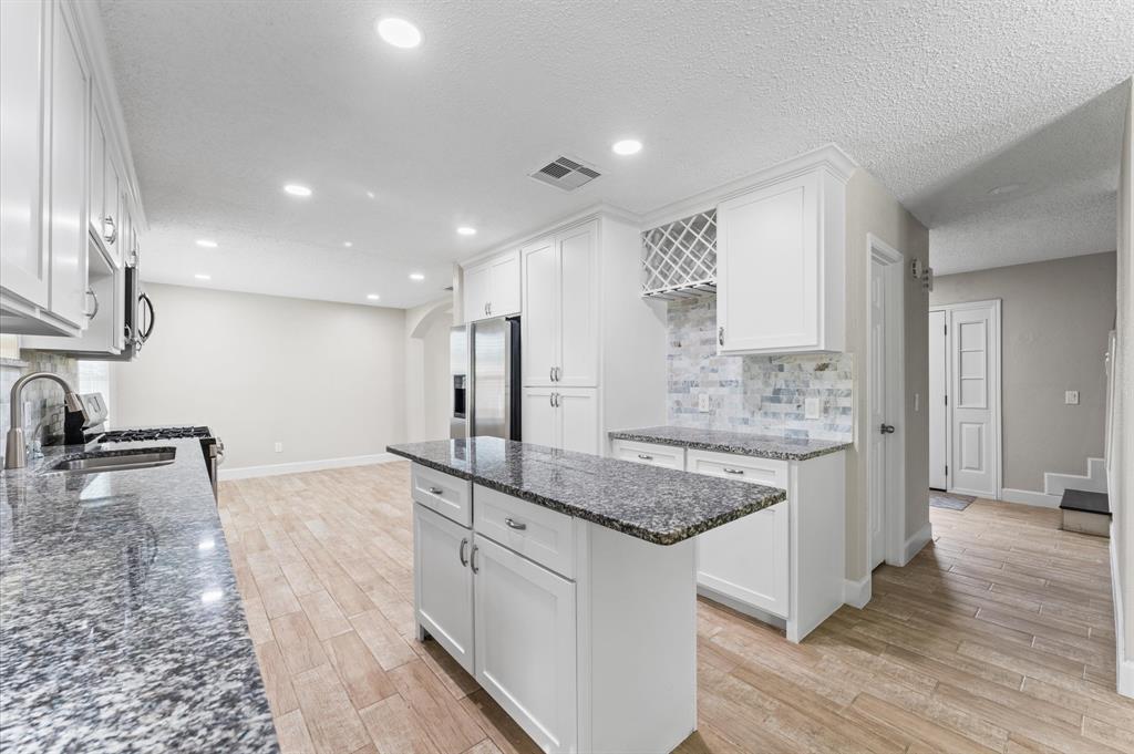 4519 Pioneer Trail, Sugar Land, Texas image 12