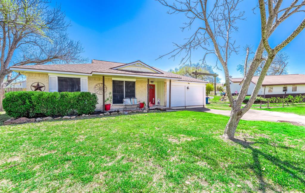 308 Cherry Court, La Porte, Texas image 3