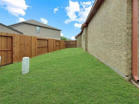 Single Family Residence in Santa Fe TX 33 Prairie Oaks Drive 15.jpg