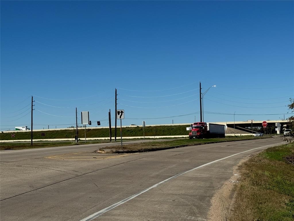 Southwest Fwy / Highway 59 Freeway, Beasley, Texas image 7