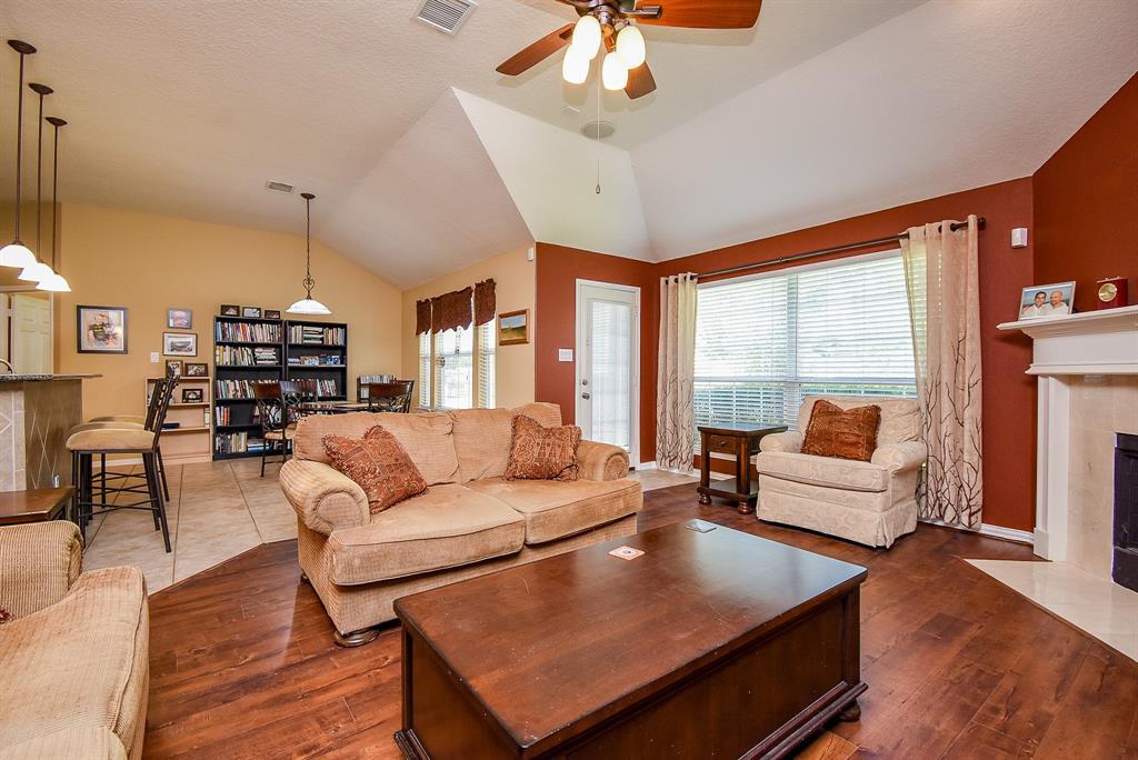 property-search 4 1619 Anna Mills Court
