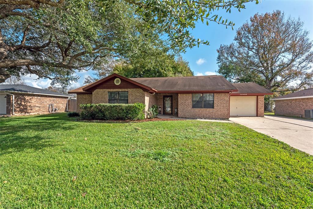 12406 River Ridge Street, Mont Belvieu, Texas image 3