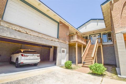 A home in Nassau Bay