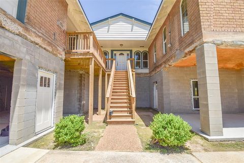 A home in Nassau Bay