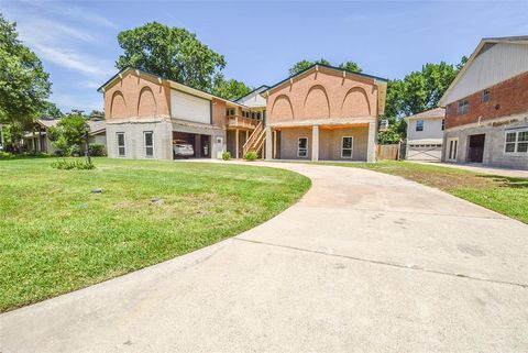 A home in Nassau Bay