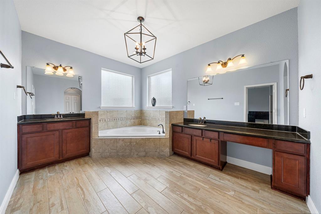 2553 Valencia Cove, League City, Texas image 16