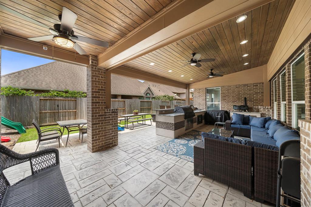 2553 Valencia Cove