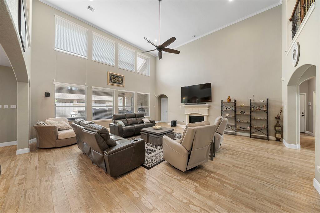 2553 Valencia Cove, League City, Texas image 8
