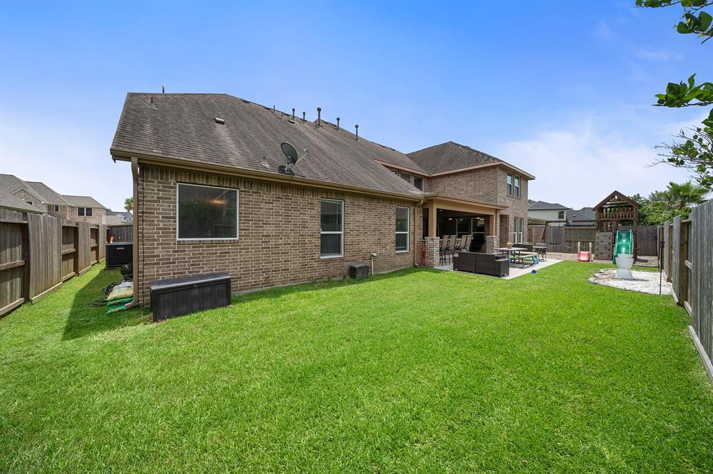 2553 Valencia Cove, League City, Texas image 35