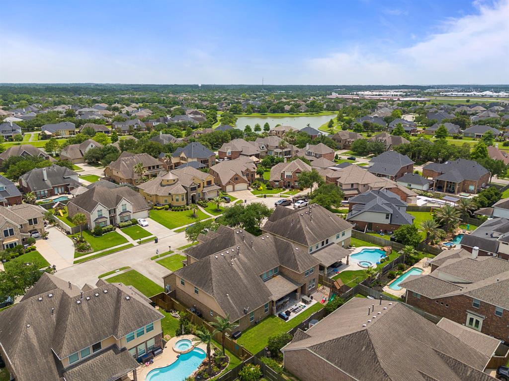 2553 Valencia Cove, League City, Texas image 39