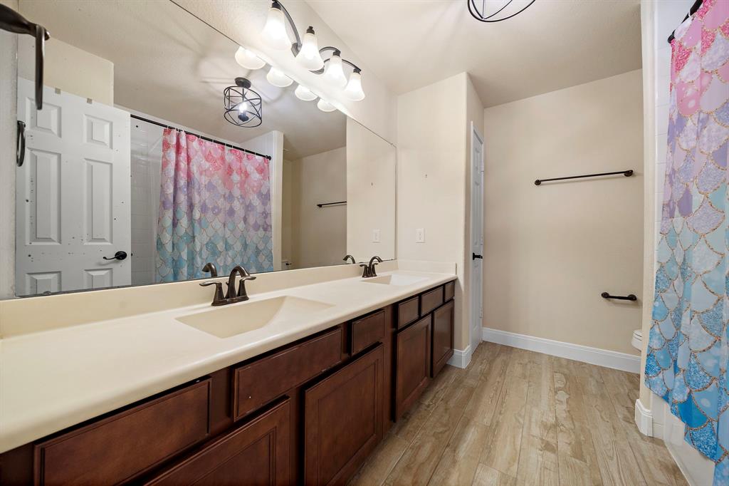 2553 Valencia Cove, League City, Texas image 29