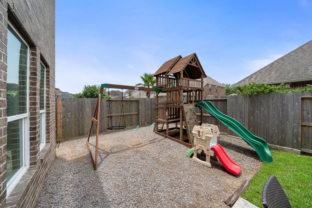2553 Valencia Cove, League City, Texas image 34