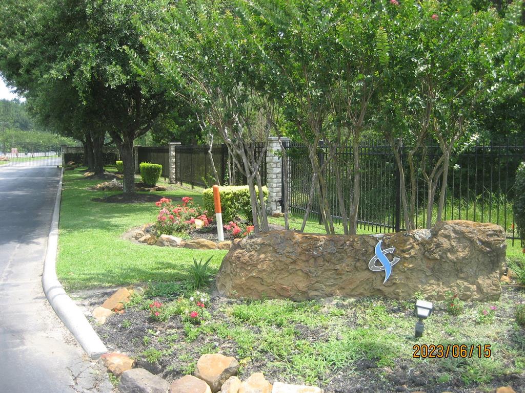 30079 Round Up Drive, Waller, Texas image 3