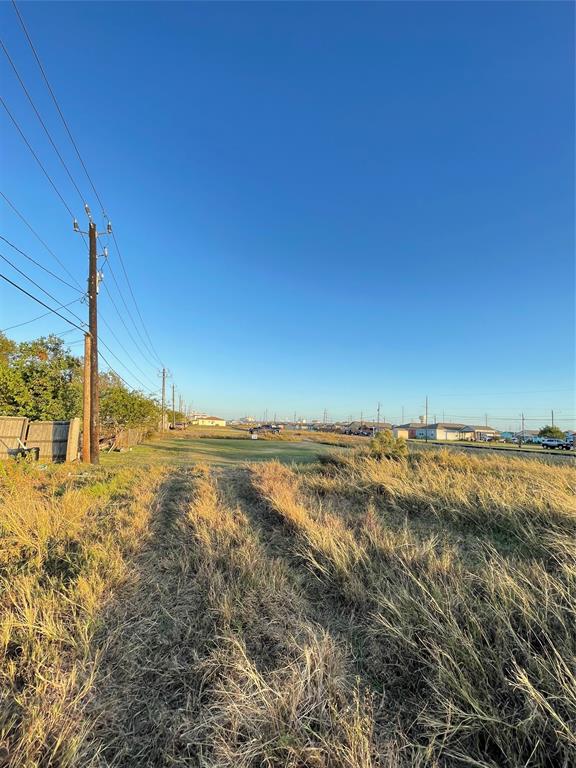 000 Ash Street, Freeport, Texas image 6