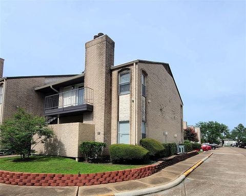 Photo of 2021 Spenwick Drive #511, Houston, TX 77055 (MLS # 3945818)