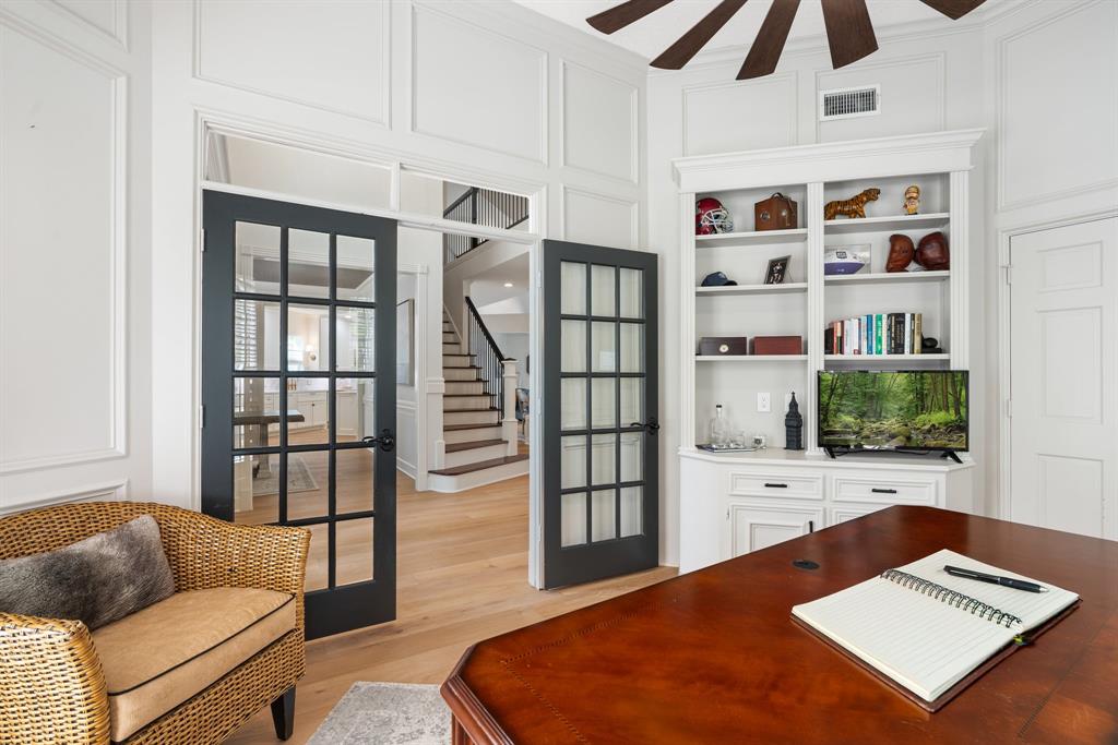 101 W Wedgemere Circle, The Woodlands, Texas image 5