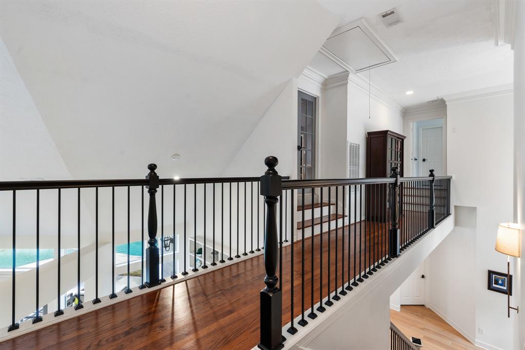 101 W Wedgemere Circle, The Woodlands, Texas image 21