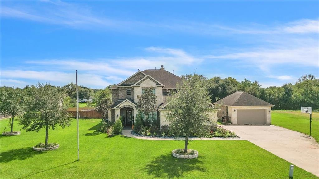 315 Lago Circle Drive, Santa Fe, Texas image 12