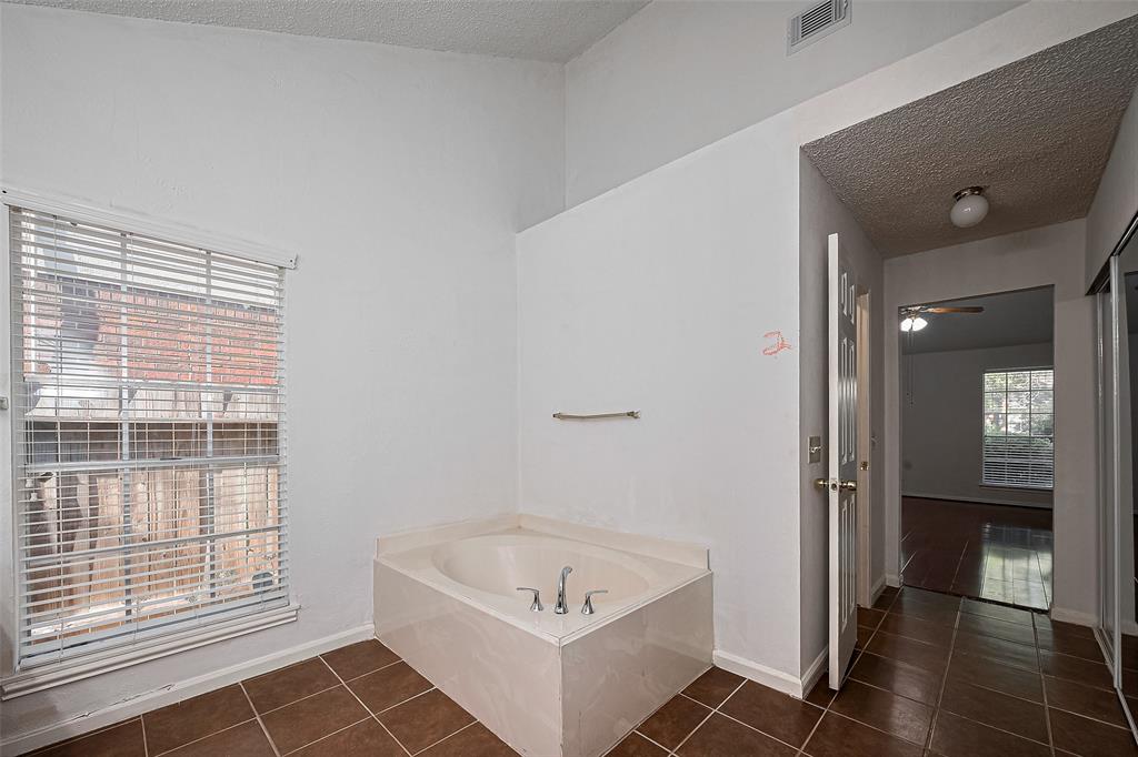 4106 King Cotton Lane, Missouri City, Texas image 32