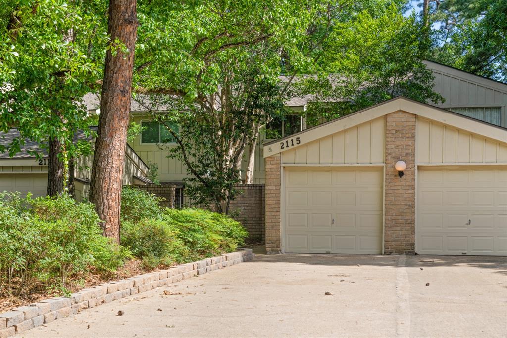 2115 E Settlers Way, The Woodlands, Texas image 2