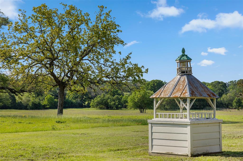 2730 Wunderlich Road, Fayetteville, Texas image 26