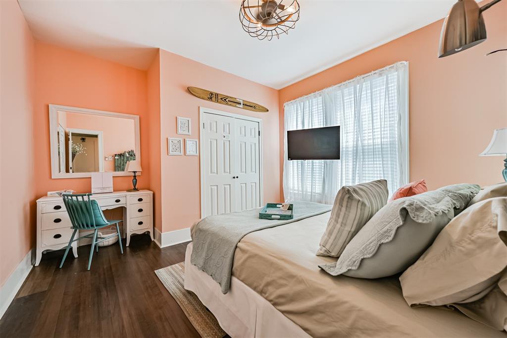3927 Bernardo De Galvez Avenue, Galveston, Texas image 21