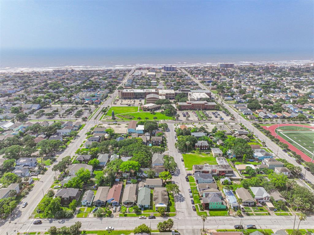 3927 Bernardo De Galvez Avenue, Galveston, Texas image 3