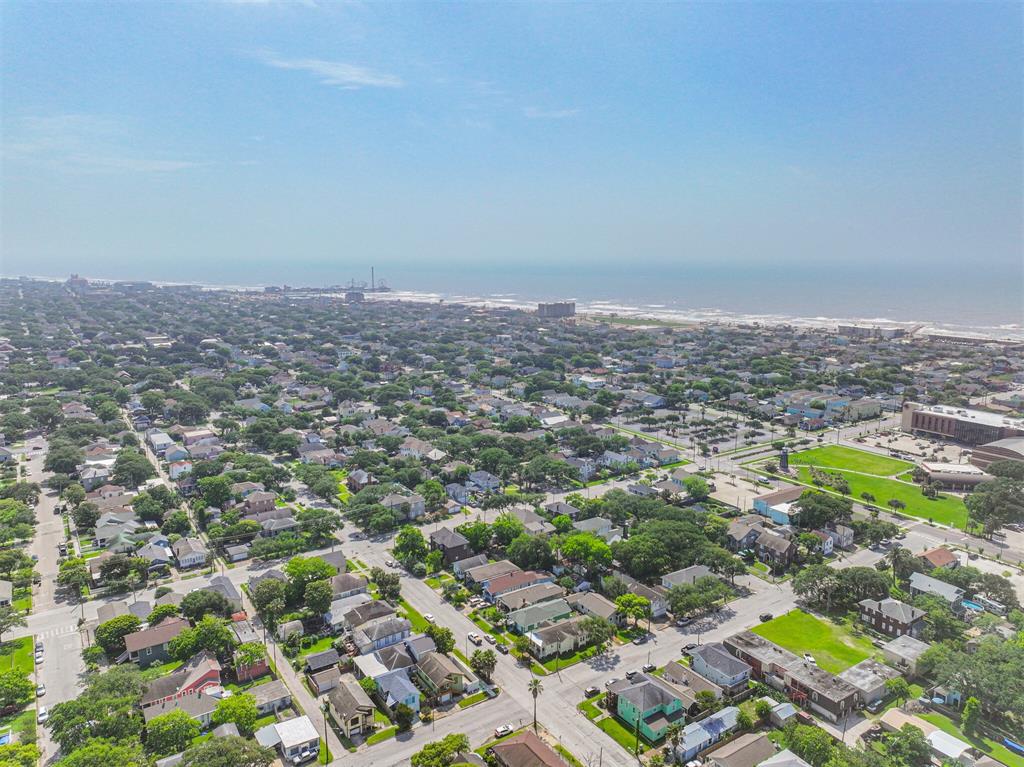 3927 Bernardo De Galvez Avenue, Galveston, Texas image 5