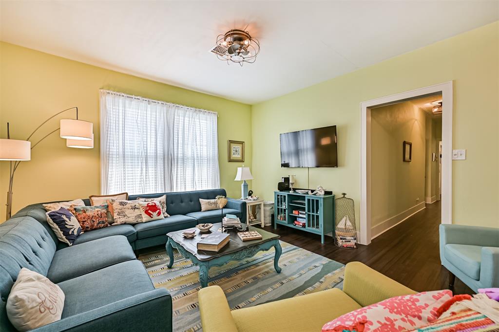 3927 Bernardo De Galvez Avenue, Galveston, Texas image 13