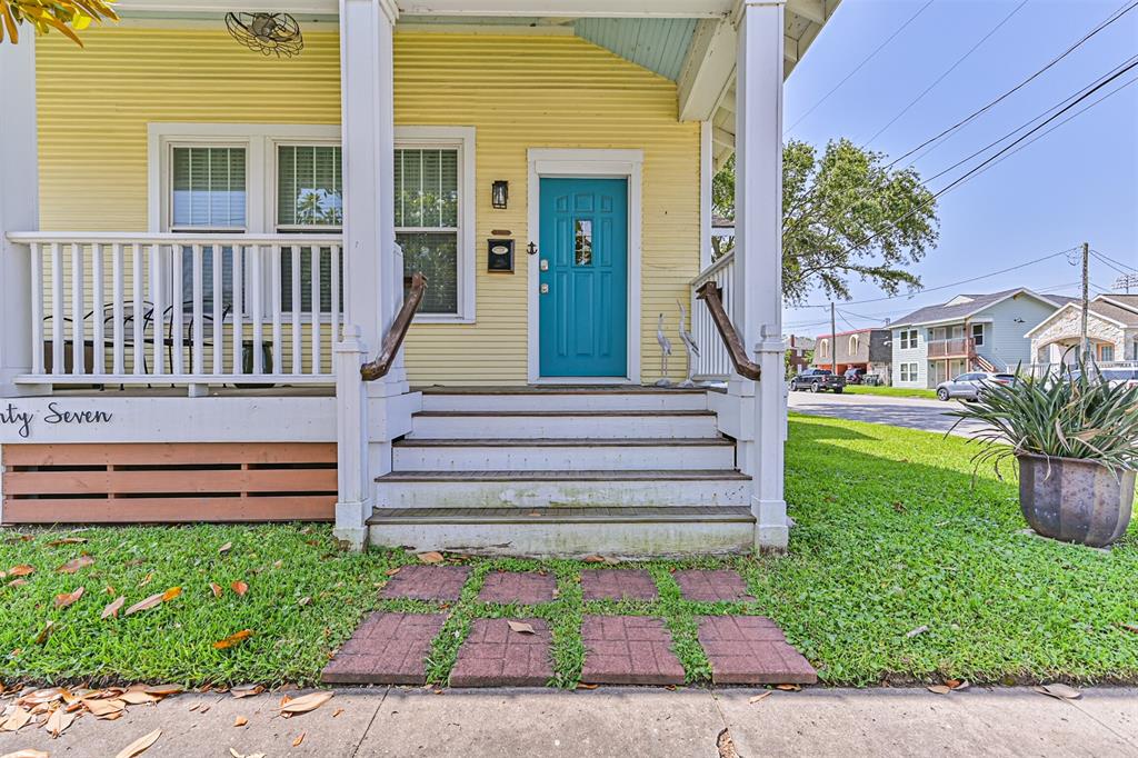 3927 Bernardo De Galvez Avenue, Galveston, Texas image 9