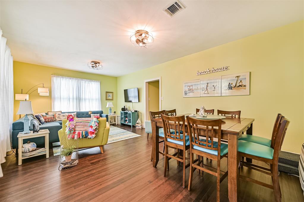 3927 Bernardo De Galvez Avenue, Galveston, Texas image 11