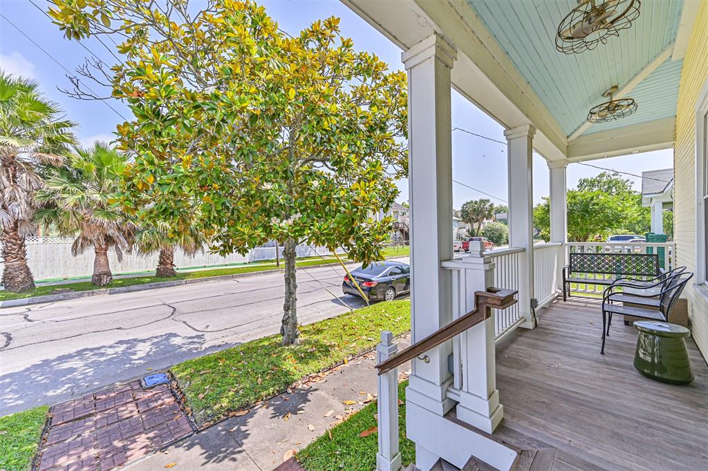 3927 Bernardo De Galvez Avenue, Galveston, Texas image 10