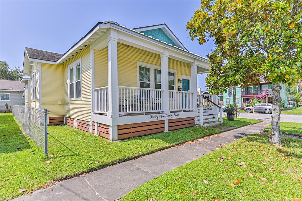 3927 Bernardo De Galvez Avenue, Galveston, Texas image 8