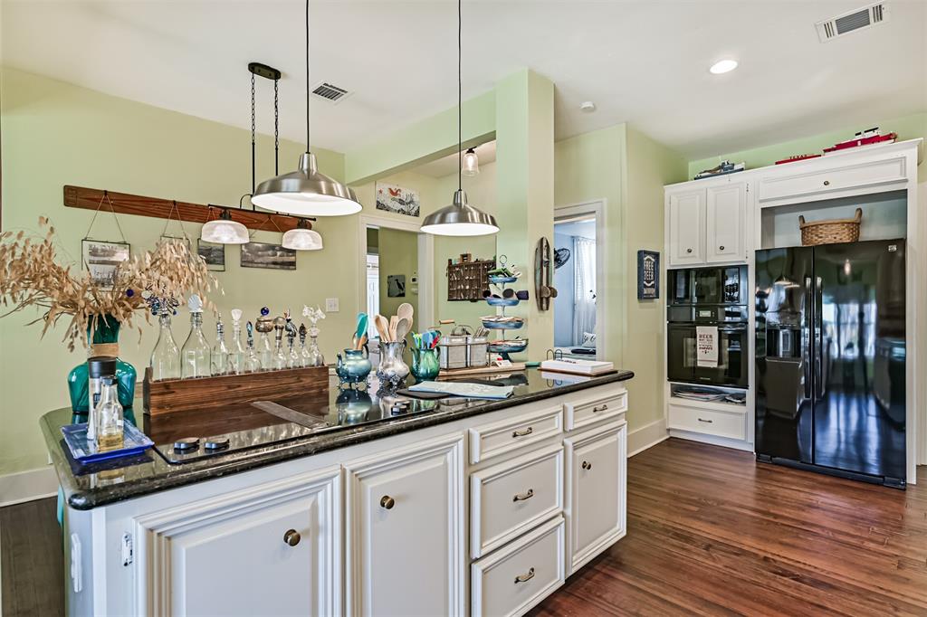 3927 Bernardo De Galvez Avenue, Galveston, Texas image 33