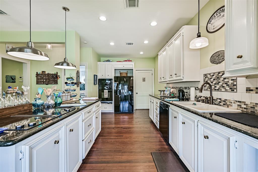 3927 Bernardo De Galvez Avenue, Galveston, Texas image 32