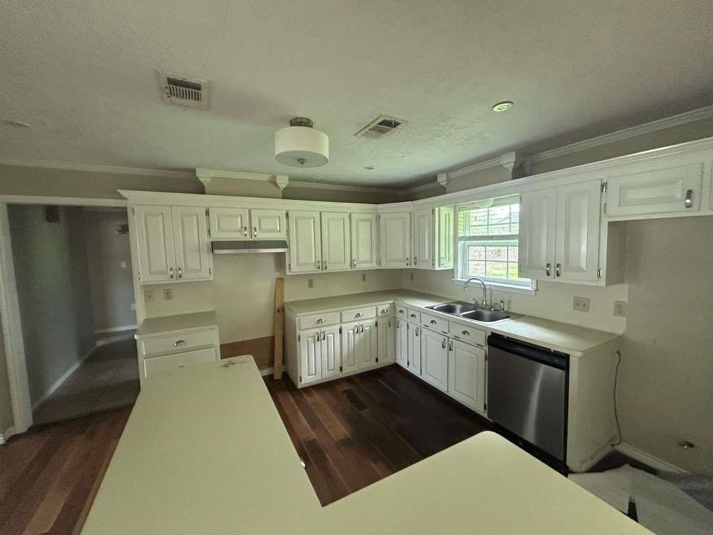 2301 Owens Avenue, Groves, Texas image 1