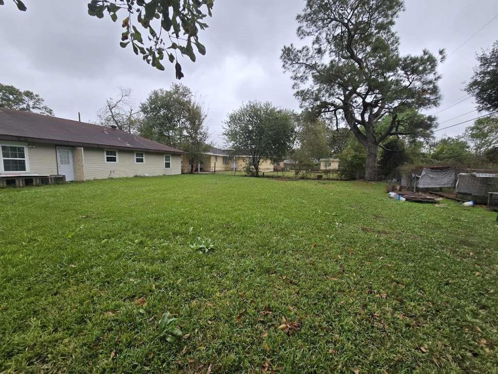 2301 Owens Avenue, Groves, Texas image 5