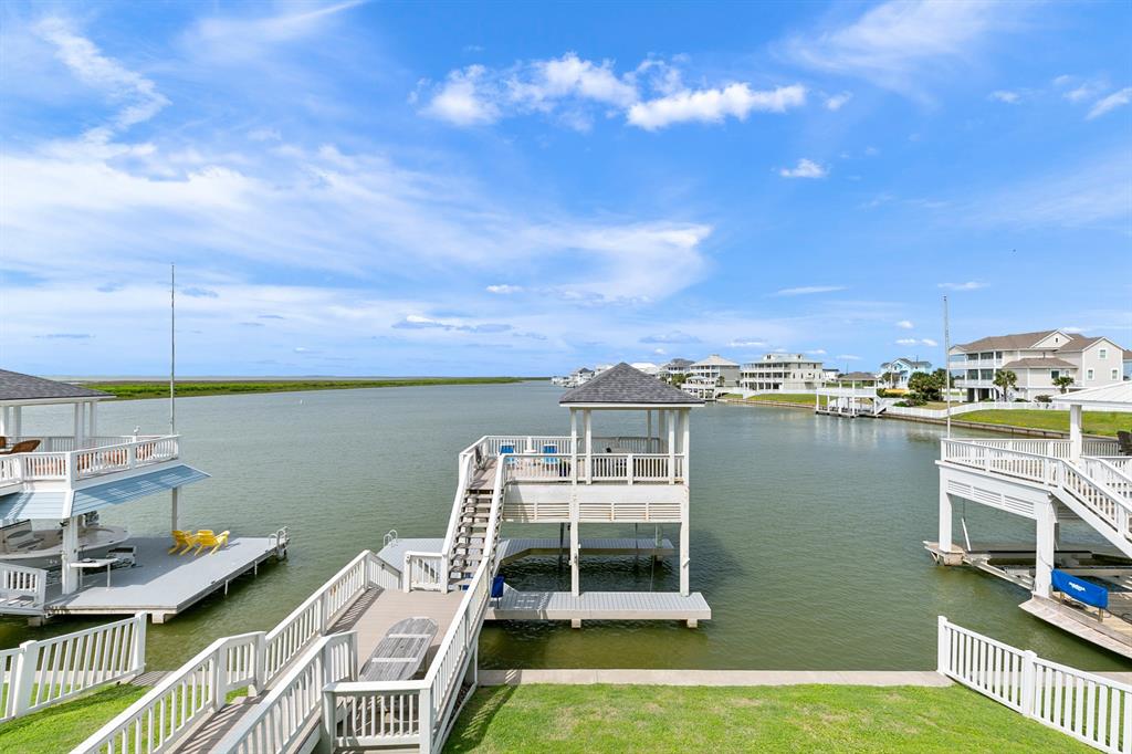 4115 Sand Hill Court, Galveston, Texas image 5